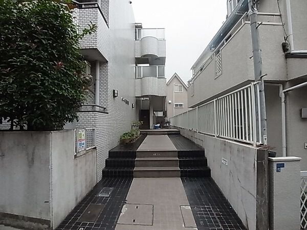 【グレイス東中野】敷地内様子
