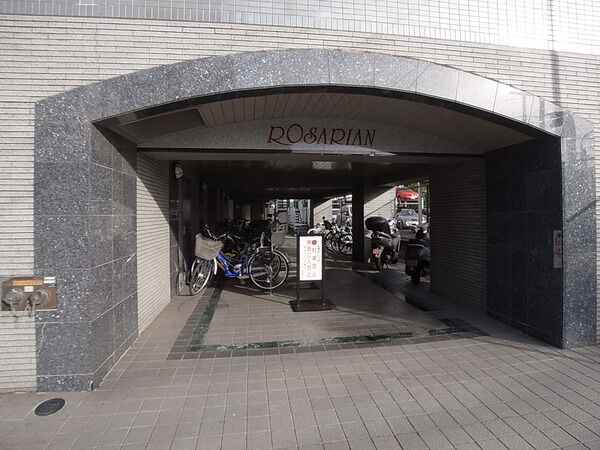 【ローザリアン】エントランス