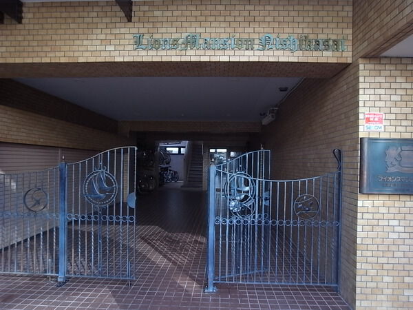 【ライオンズマンション西葛西】エントランス