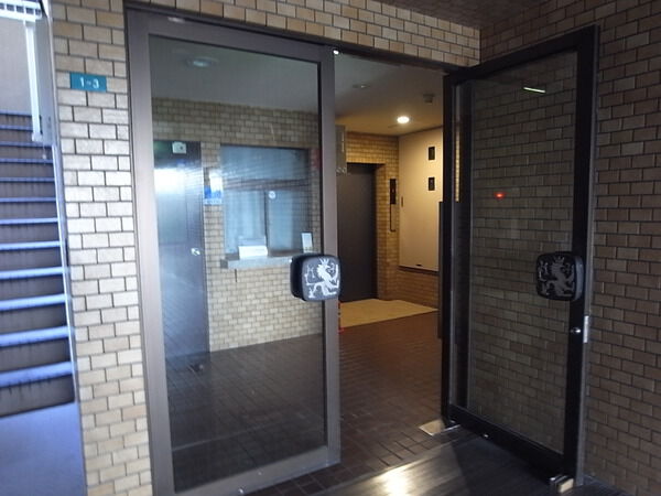 【ライオンズマンション西葛西】エントランス