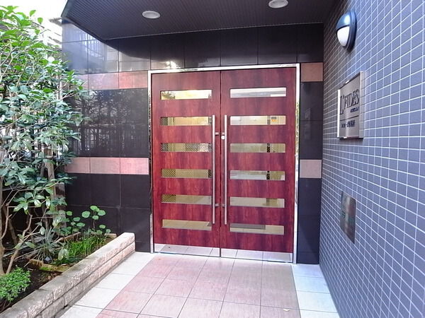 【レフィーズ西葛西】エントランス