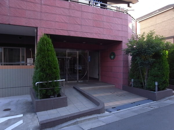 【グリーンホームズ南葛西イーライフ】エントランス