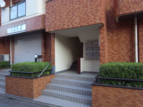 【南葛西ローヤルパレス】エントランス 【南葛西ローヤルパレス】エントランス