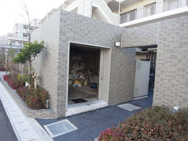 【パークホームズ南行徳サウスコート】駐輪場 【パークホームズ南行徳サウスコート】駐輪場