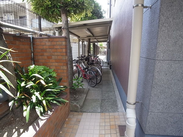 【ソシアル行徳】敷地内駐輪場 【ソシアル行徳】敷地内駐輪場