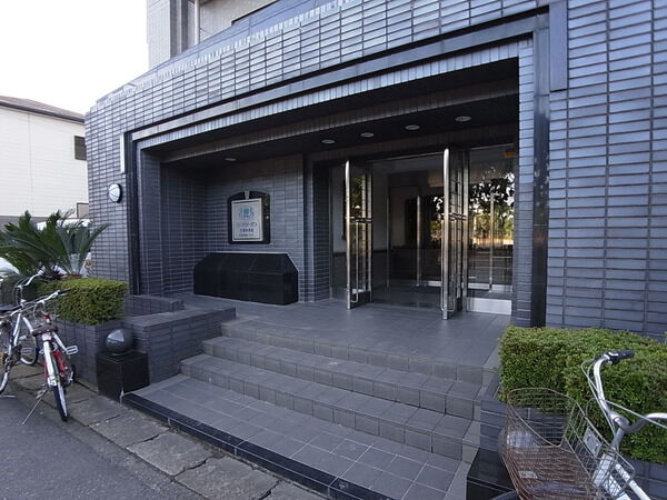 【ローズガーデン行徳参番館】エントランス