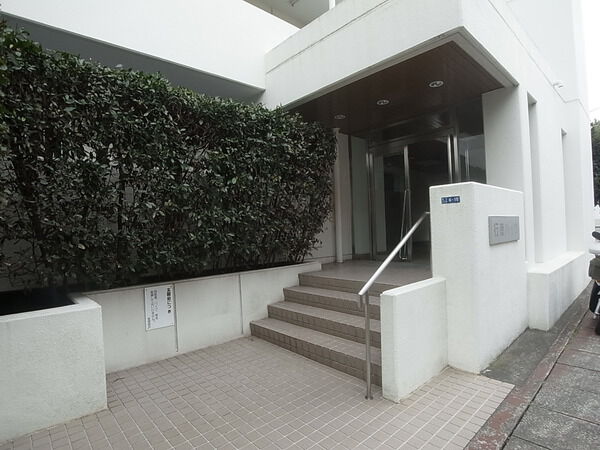 【行徳ハイツ】エントランス入口