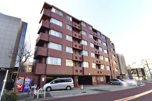 【ロジマン西麻布】外観 【ロジマン西麻布】外観