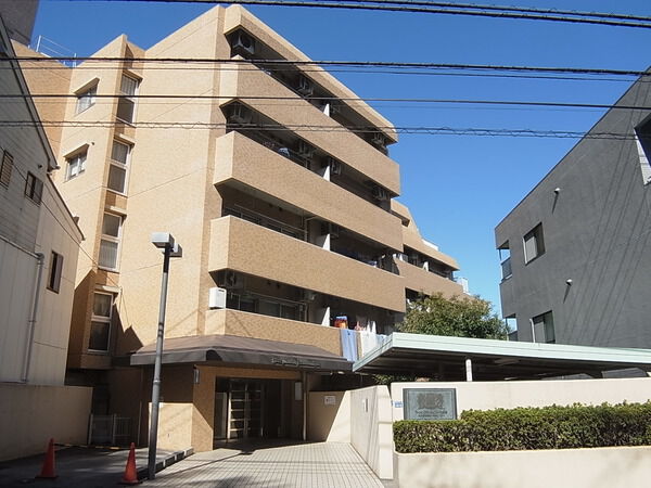 【ライオンズマンション小竹向原】外観写真