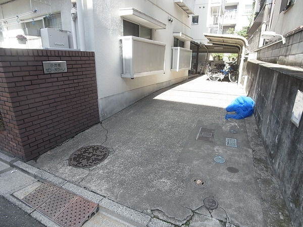 【小茂根ゼンボラーノ】エントランス