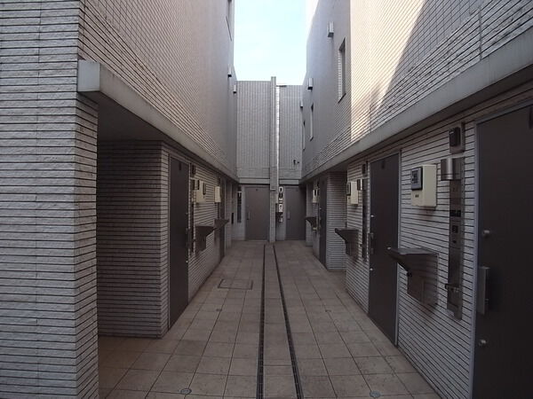 【カテリーナ赤塚フレックス】エントランス