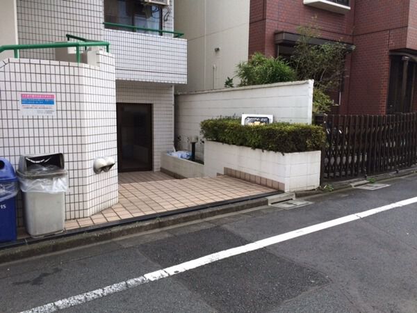 【スカイコート池袋】建物前面道路