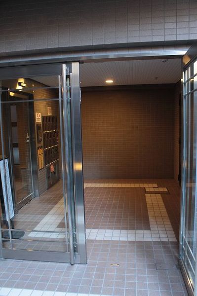 【アクティブミレニアム池袋】エントランス 【アクティブミレニアム池袋】エントランス