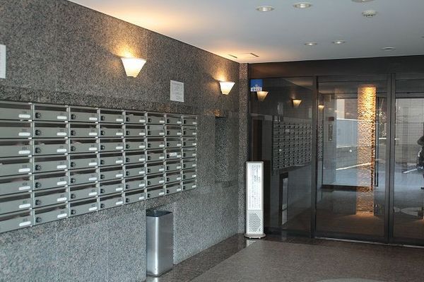 【ルーブル南池袋】エントランス 【ルーブル南池袋】エントランス