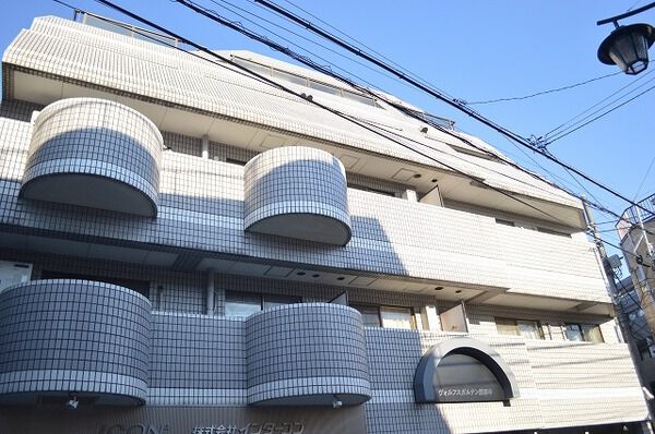 【ヴォルフスガルデン護国寺】建物外観