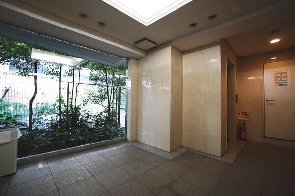 【エスコートノヴェル南麻布】エレベーターホール