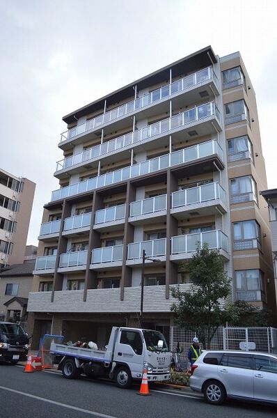 【ライオンズクオーレ池袋ソシア】建物外観