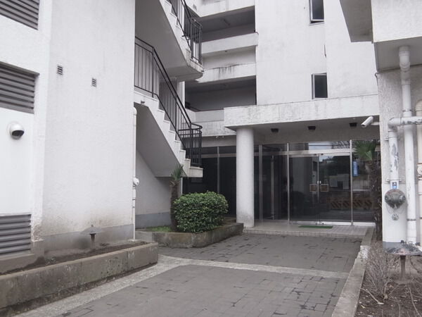 【メゾンドール高輪】エントランス