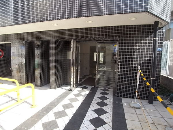 【エクシム板橋区役所前】エントランス