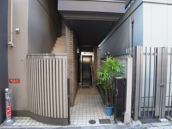 小泉ビル