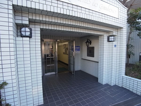 【ラ.レジタンスドブランドール】エントランス 【ラ.レジタンスドブランドール】エントランス