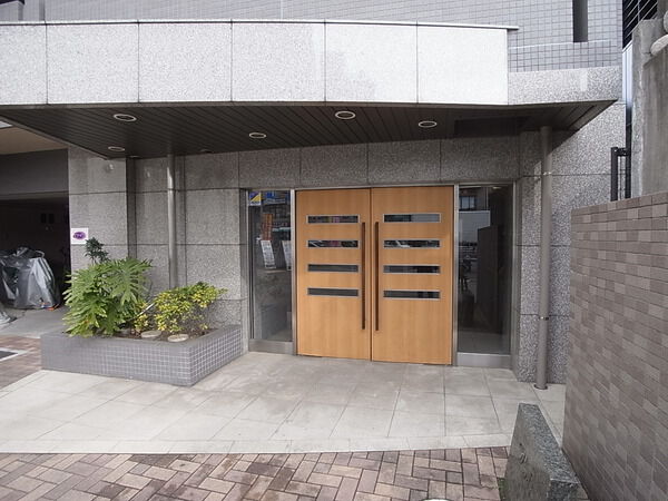 【ヴェルト西巣鴨】エントランス 【ヴェルト西巣鴨】エントランス
