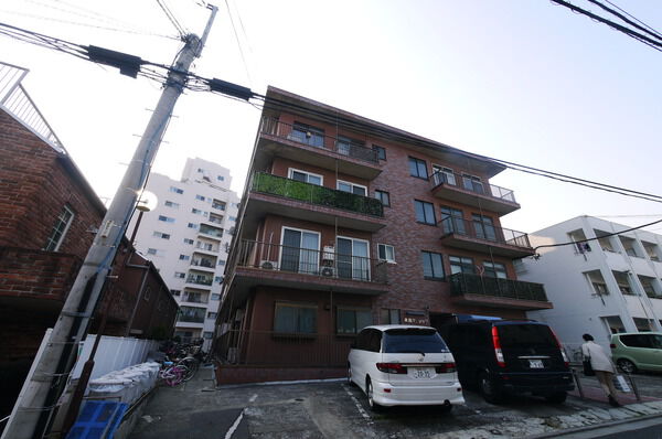 【本郷マンション】外観写真