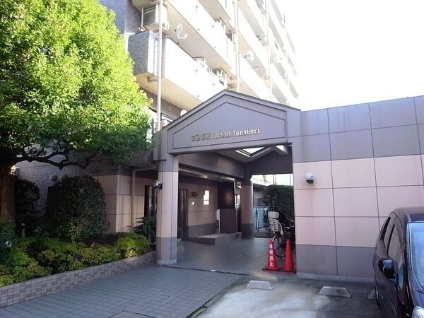 【ナイスアーバン船堀】エントランス