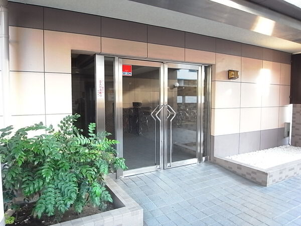 【ナイスアーバン船堀】エントランス