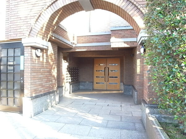 【ナイスアーバン東小松川南公園】エントランス