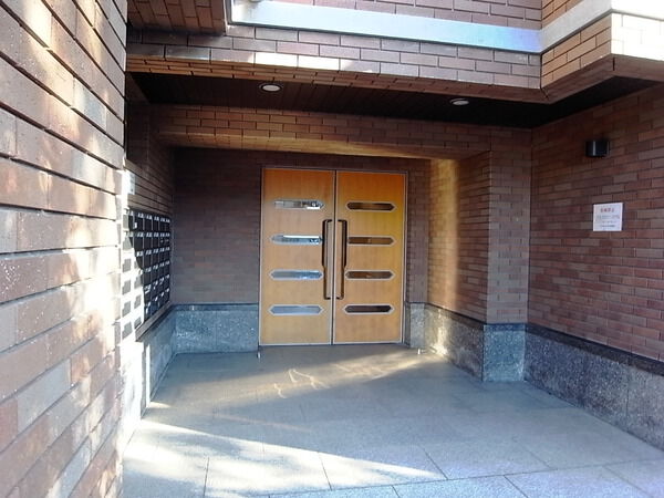 【ナイスアーバン東小松川南公園】エントランス