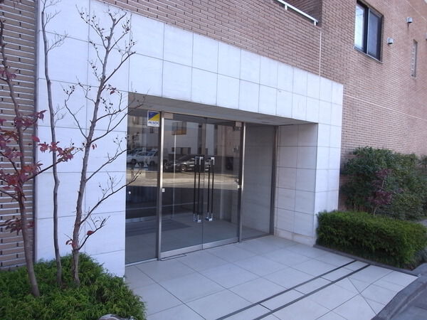 【ウィルローズ瑞江クラース】エントランス