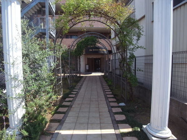 【ダイアパレス篠崎】敷地入口 【ダイアパレス篠崎】敷地入口