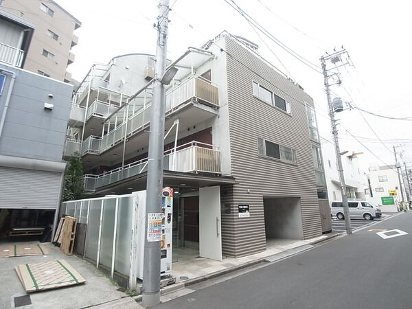 【ラグジュアリーアパートメント森下】外観写真