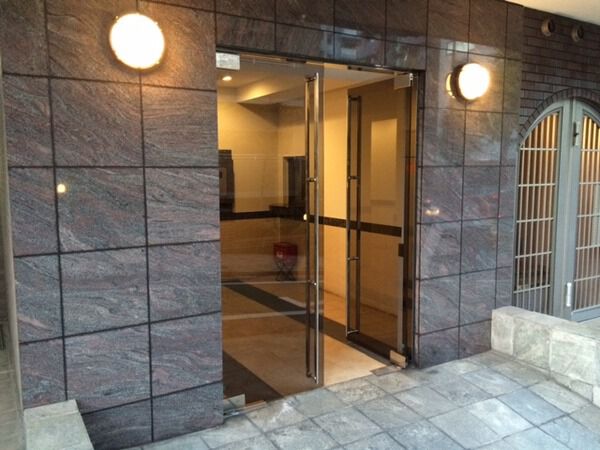 【サンテミリオン目白】エントランス 【サンテミリオン目白】エントランス