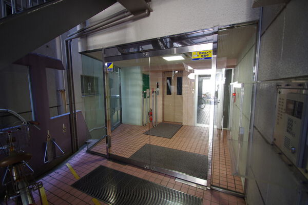 御苑プラザビル