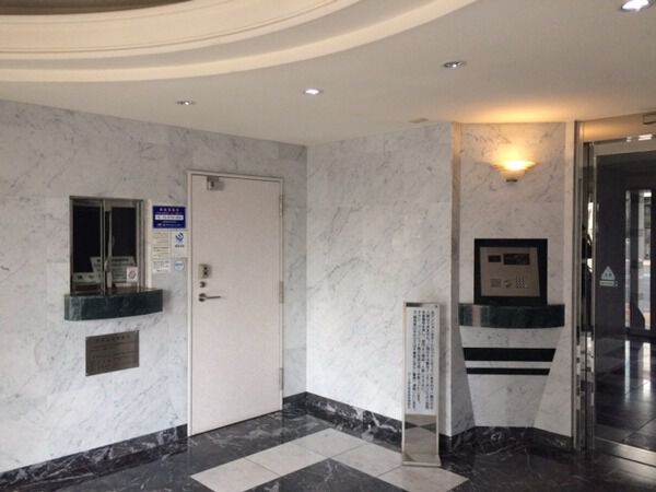 【ガーラ落合南長崎】エントランス内