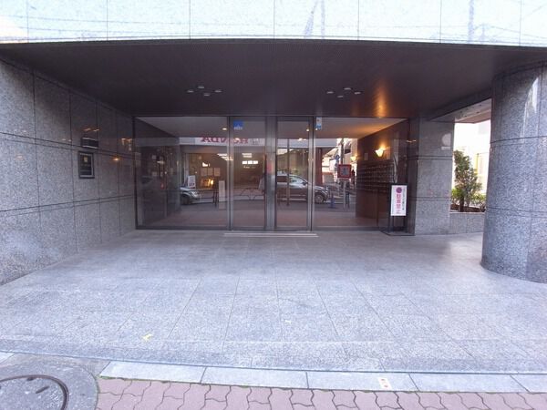 【ルーブル中落合】エントランス