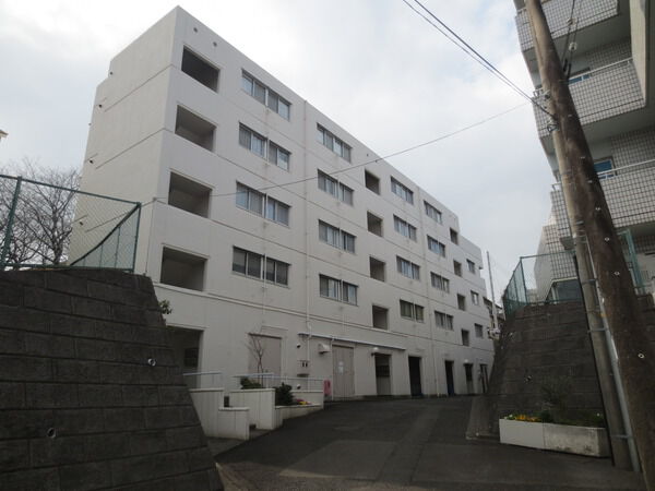 【コートハウス二俣川】外観写真