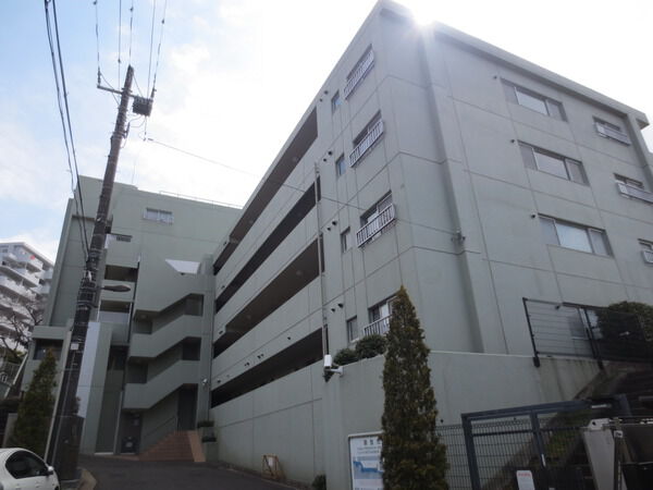 【横浜二俣川ファミリーマンション】外観写真