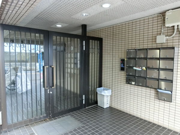 【グレイス天王町】エントランス 【グレイス天王町】エントランス