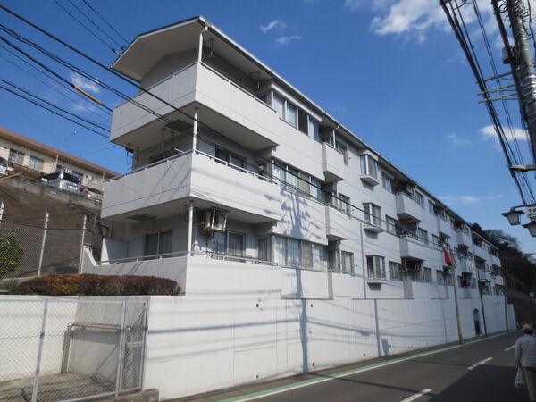 【コスモファミーユ西谷】外観写真 【コスモファミーユ西谷】外観写真