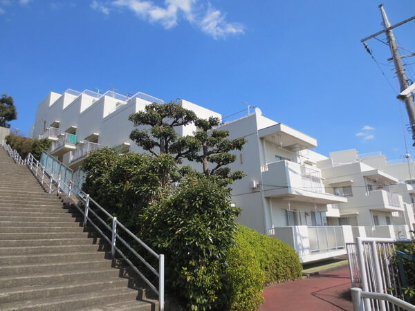 【サンハイツ新井町】外観写真 【サンハイツ新井町】外観写真