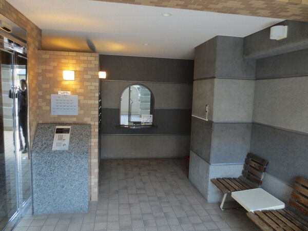 【リッツグランドヒル西谷】エントランス