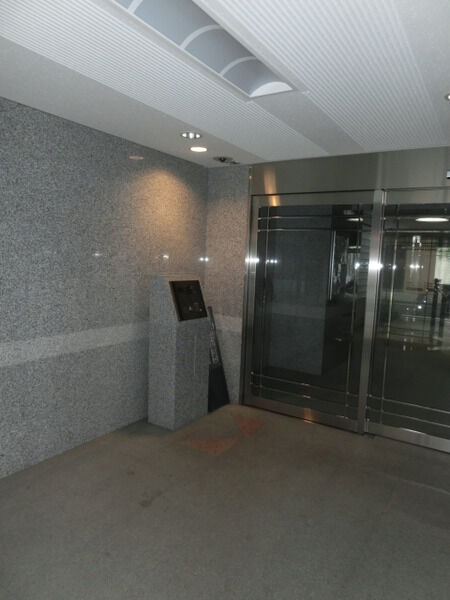【エクセリア横浜】風除室