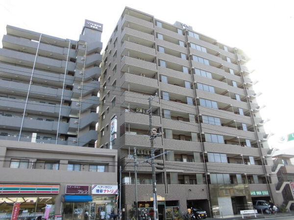 【クリオ蒔田参番館】外観写真