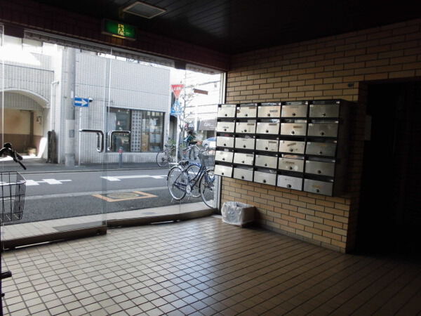 【グレイス蒔田第２】エントランスホール