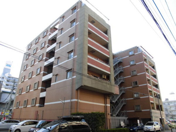 【リブゼ横浜サザンスクエア】建物外観