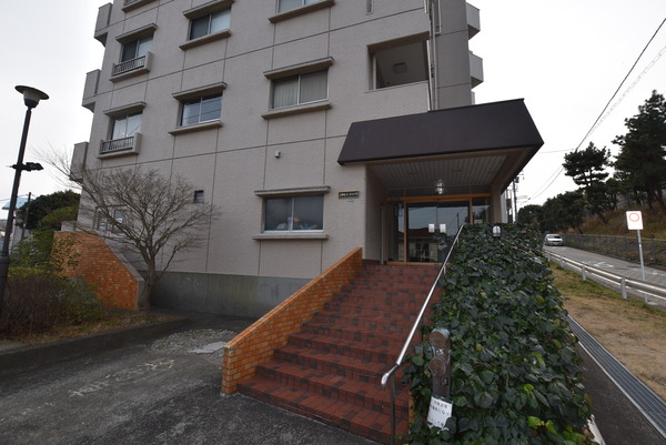 【上永谷パークハイツ】エントランス 【上永谷パークハイツ】エントランス