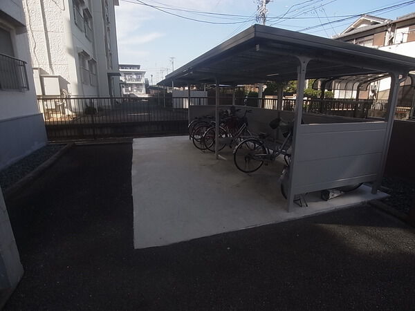 【パビリオン住吉】駐輪場